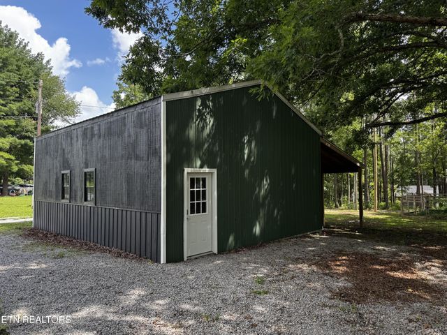 152 Goney Rd, Grimsley, TN 38565
