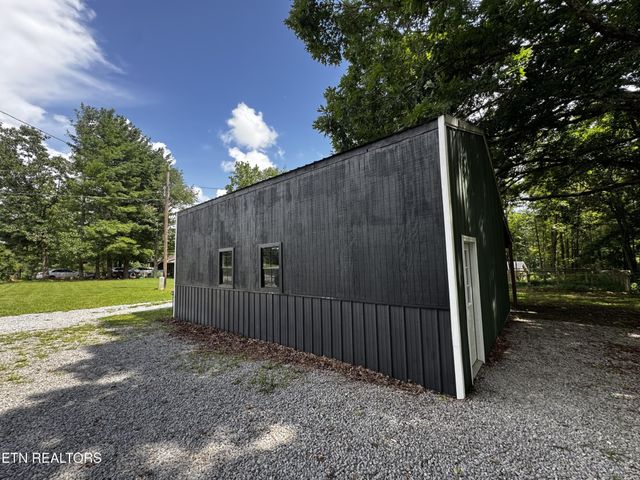 152 Goney Rd, Grimsley, TN 38565