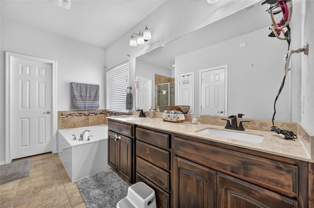 1118 Crest Ridge Drive, Glenn Heights, TX 75154