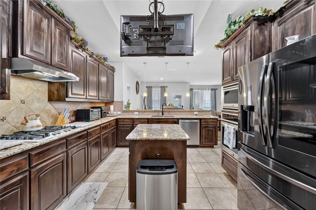 1118 Crest Ridge Drive, Glenn Heights, TX 75154