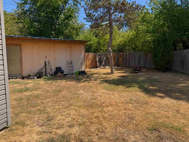 1211 NW Parkview Blvd, Lawton, OK 73507