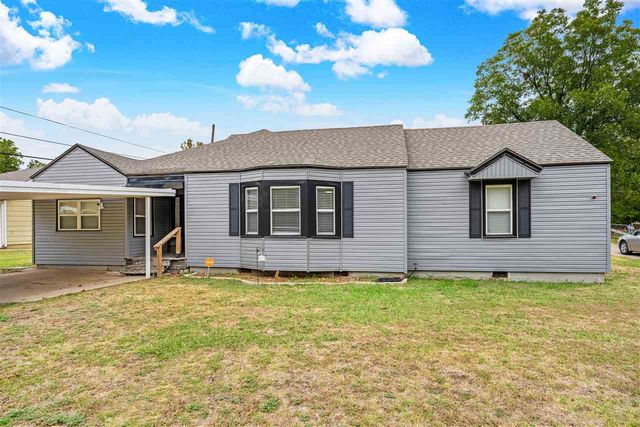 1211 NW Parkview Blvd, Lawton, OK 73507