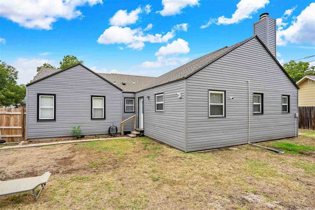 1211 NW Parkview Blvd, Lawton, OK 73507