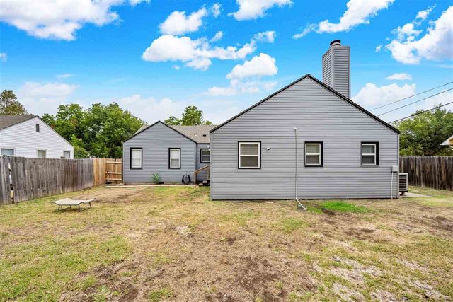1211 NW Parkview Blvd, Lawton, OK 73507