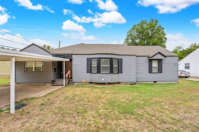 1211 NW Parkview Blvd, Lawton, OK 73507