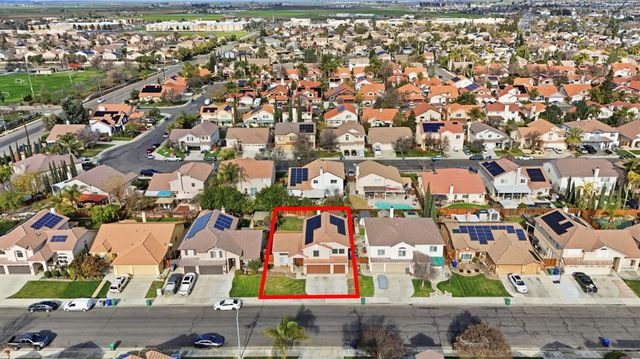 1044 Sandra St, Los Banos, CA 93635