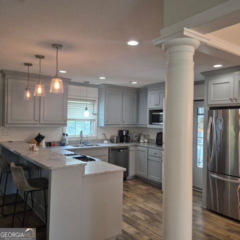 930 Hill Place, Macon, GA 31210