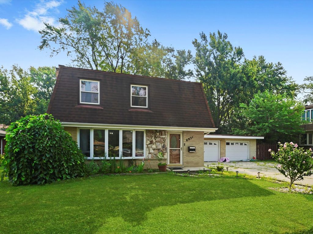 8931 S 83rd Court, Hickory Hills, IL 60457