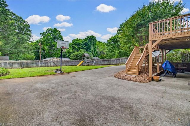 520 Barrett Road, Winston-salem, NC 27104