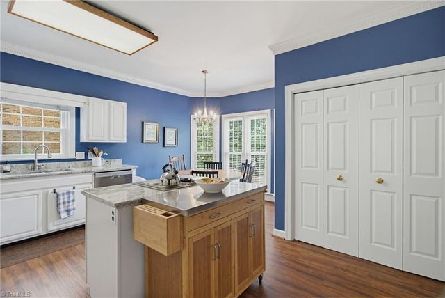 520 Barrett Road, Winston-salem, NC 27104