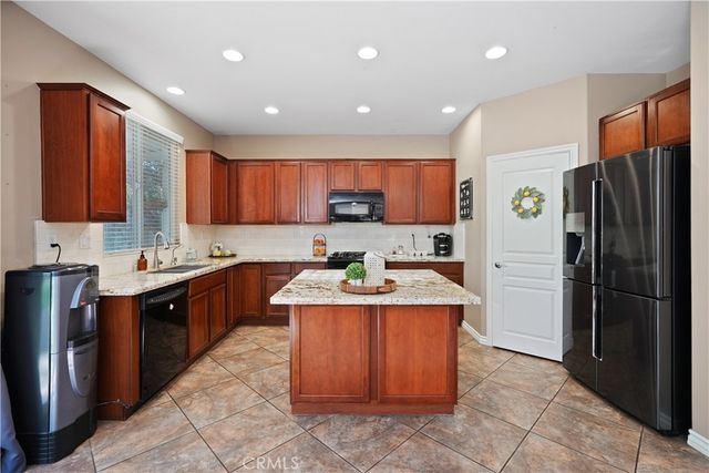 34229 Larksburg Court, Lake Elsinore, CA 92532