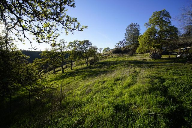 7326 Nugget Trl, Smartsville, CA 95977