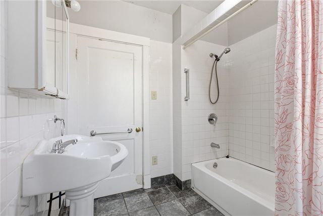 31 Perryview Avenue, Brighton Heights, PA 15214