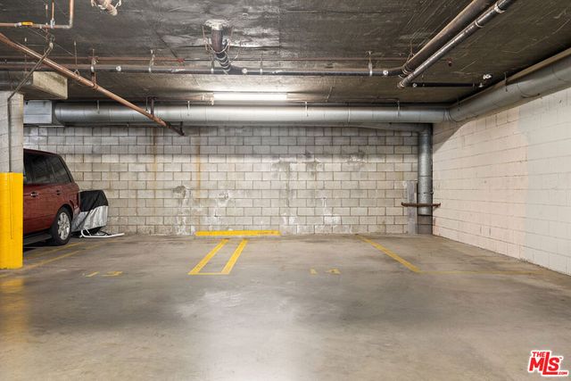 252 W Spazier Avenue F, Burbank, CA 91502