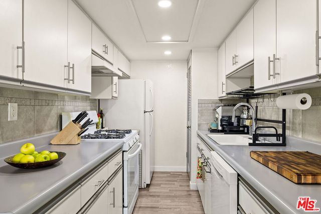 252 W Spazier Avenue F, Burbank, CA 91502