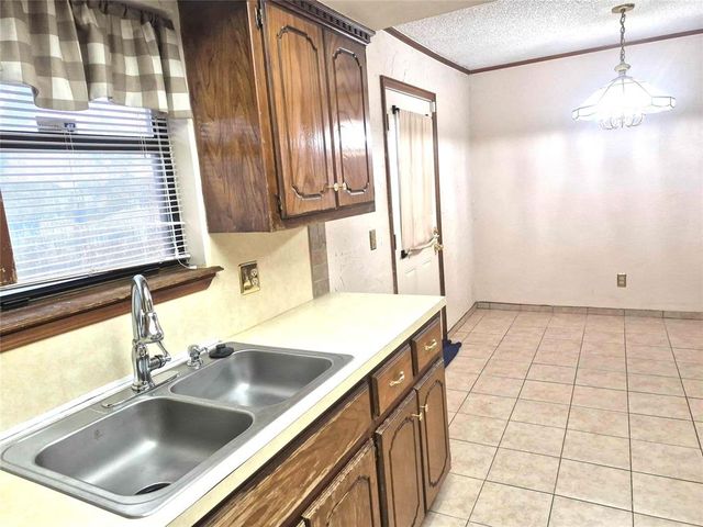 2005 Eastridge Place, Oklahoma City, OK 73141