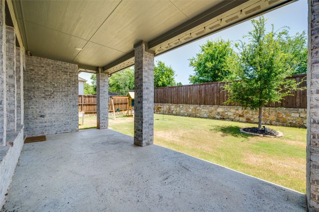 137 Glenwood Drive, Oak Point, TX 75068