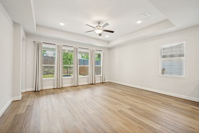 137 Glenwood Drive, Oak Point, TX 75068