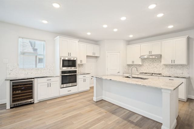 137 Glenwood Drive, Oak Point, TX 75068