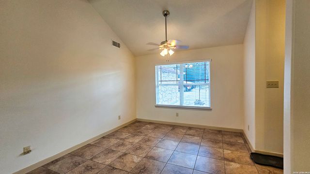 129 RAPIDS CIR, Bandera, TX 78003