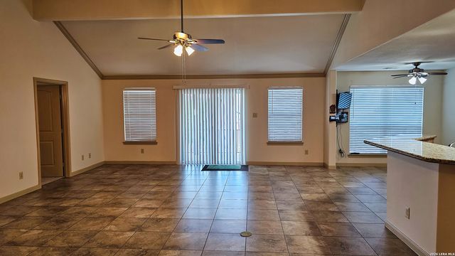 129 RAPIDS CIR, Bandera, TX 78003