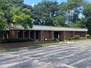 609 35TH Avenue Lower Level, Moline, IL 61265