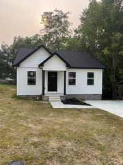 517 Highland St, Springfield, TN 37172