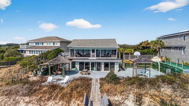 472 Myrtle Ave., Pawleys Island, SC 29585