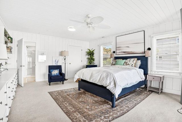 472 Myrtle Ave., Pawleys Island, SC 29585