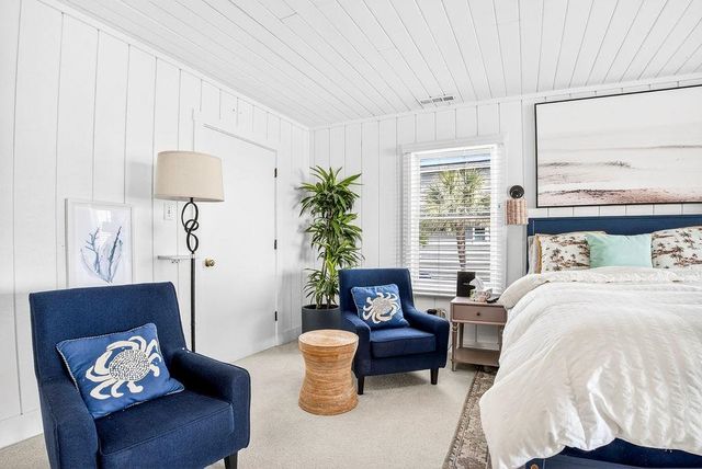 472 Myrtle Ave., Pawleys Island, SC 29585