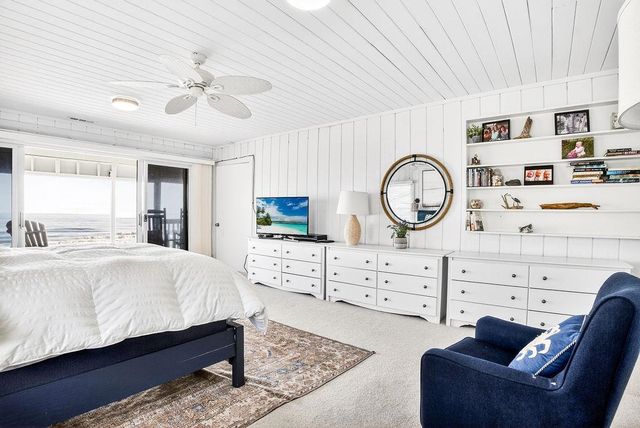 472 Myrtle Ave., Pawleys Island, SC 29585