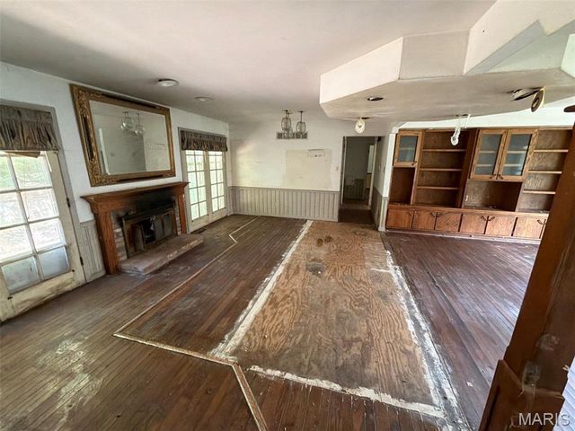1525 Moonlight Drive, Ferguson, MO 63135
