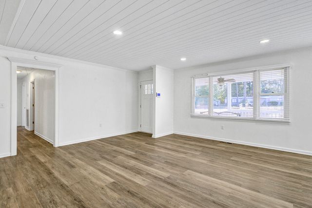 201 Welles Lane, Walterboro, SC 29488