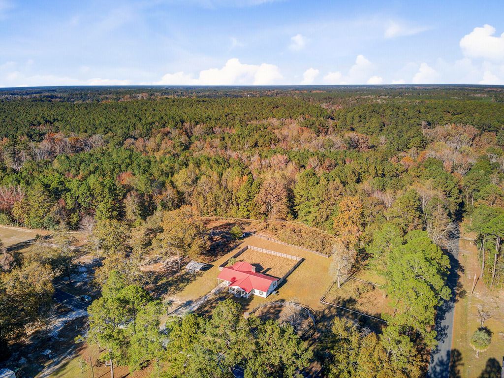 201 Welles Lane, Walterboro, SC 29488