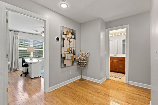 2813 Schoolside St, Murfreesboro, TN 37128