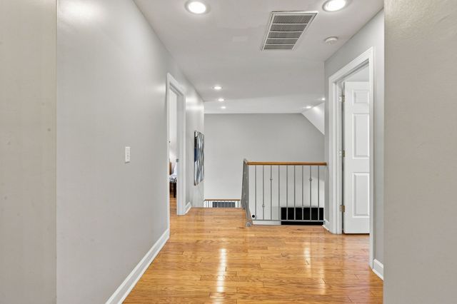 2813 Schoolside St, Murfreesboro, TN 37128