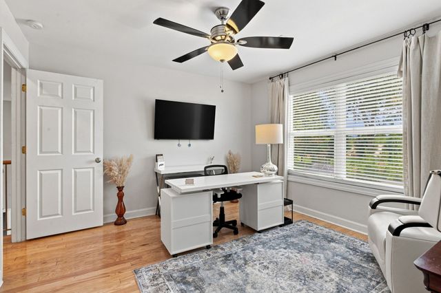 2813 Schoolside St, Murfreesboro, TN 37128