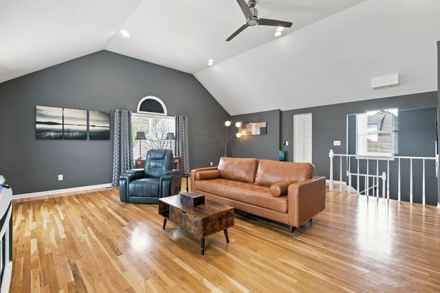 2813 Schoolside St, Murfreesboro, TN 37128