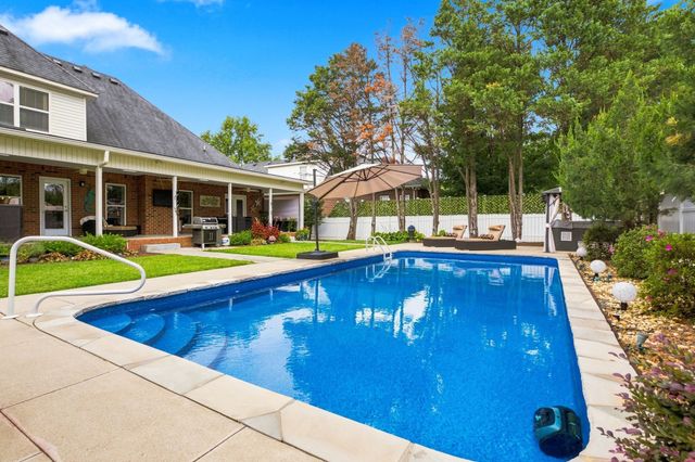2813 Schoolside St, Murfreesboro, TN 37128