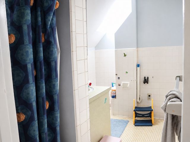 55 Harwood St, Lynn, MA 01904