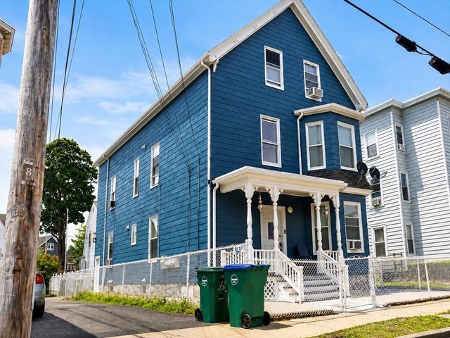 55 Harwood St, Lynn, MA 01904