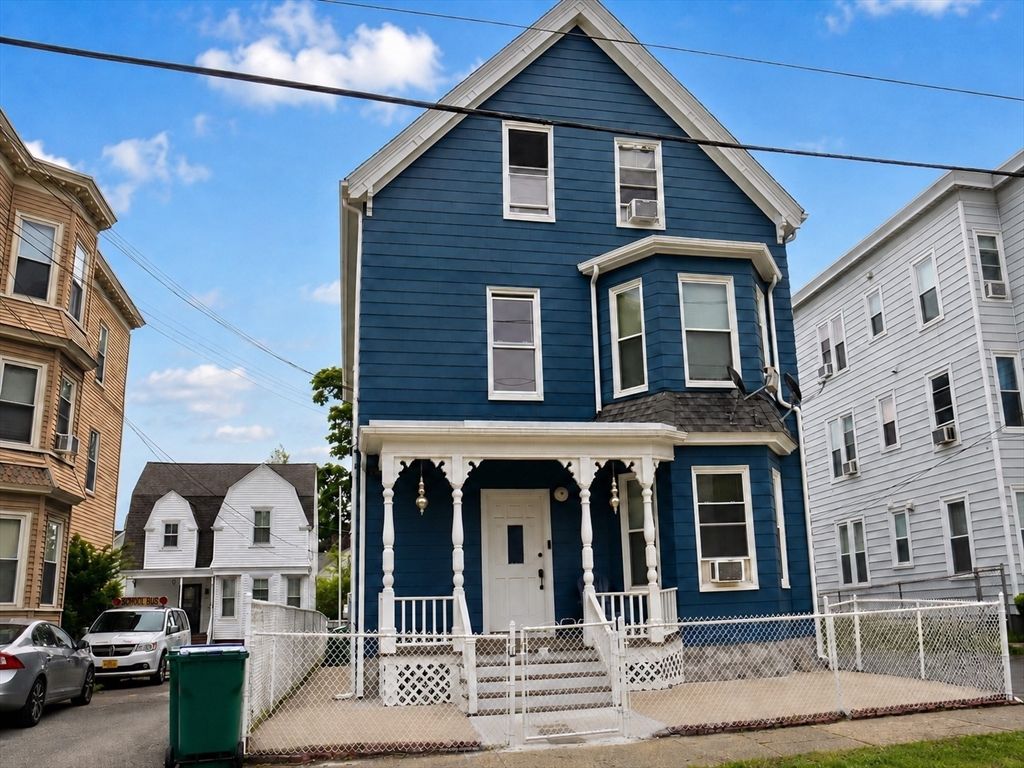 55 Harwood St, Lynn, MA 01904