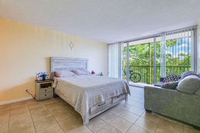 3771 Environ Boulevard 550, Lauderhill, FL 33319