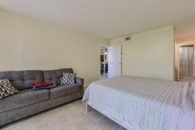 3771 Environ Boulevard 550, Lauderhill, FL 33319