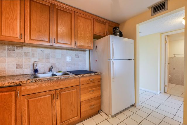 3771 Environ Boulevard 550, Lauderhill, FL 33319