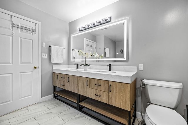 25 Ridge Way, North Andover, MA 01845