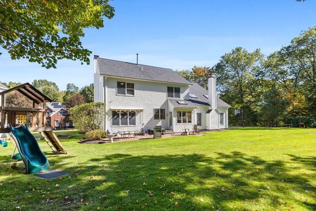 25 Ridge Way, North Andover, MA 01845