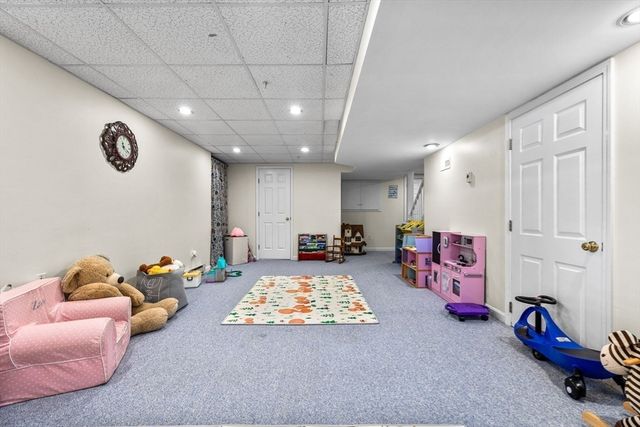 25 Ridge Way, North Andover, MA 01845