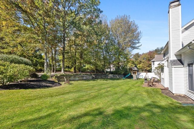 25 Ridge Way, North Andover, MA 01845