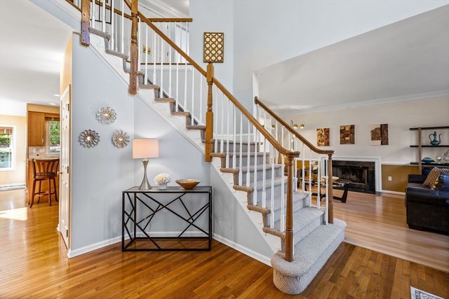 25 Ridge Way, North Andover, MA 01845